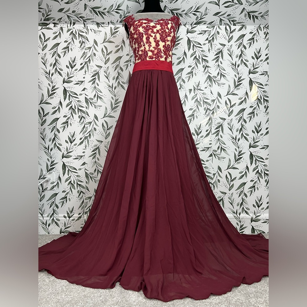 Formal Evening Gown Bridesmaid Dress Size M NWT Tulle/Mesh neckline Prom Maxi #D